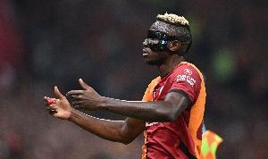 斯基拉：加拉塔萨雷有信心签下奥斯梅恩，准备报价6400万欧