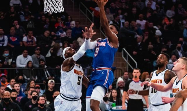 乐鱼体育官方-尼克斯再遭三连败 锡伯杜表示改变即将到来