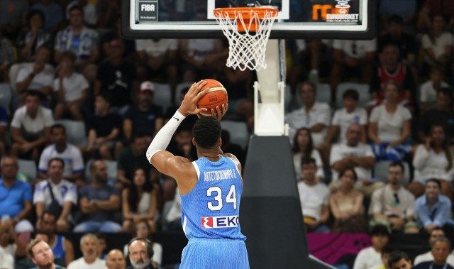 美媒预测：字母哥有望斩获生涯第三座MVP，罚球效率成关键提升点