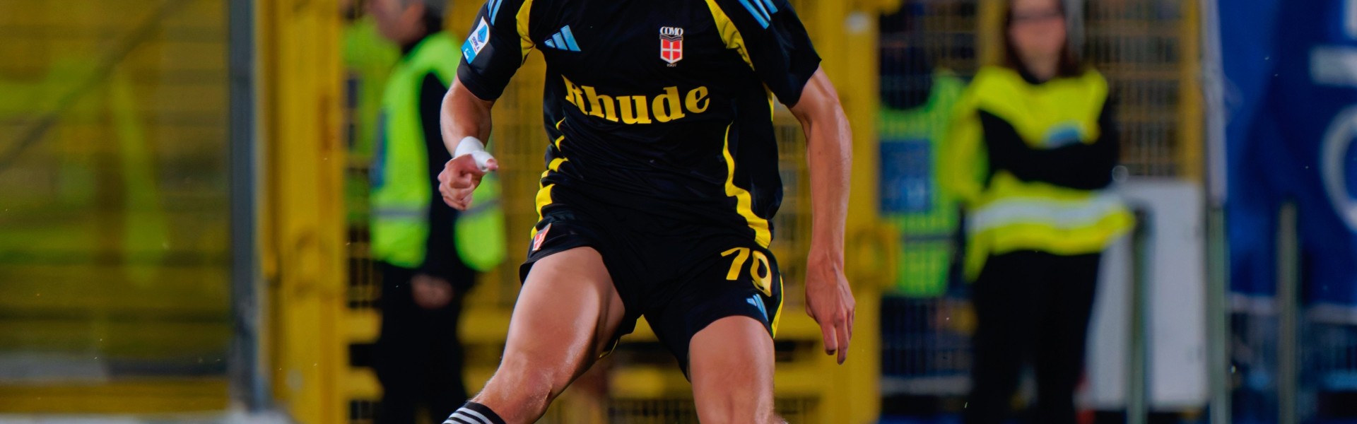 乐鱼体育登录-英媒：热刺被阿森纳截胡埃泽后，关注帕斯、阿克利乌舍等多人