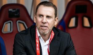 袁甲：东亚杯国足是一队&amp;韩国二队&amp;日本三队 担心打中国香港翻车