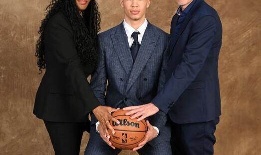 乐鱼体育登录-【人物】萨隆欲当全能战士，黄蜂也打造三少看齐雷霆