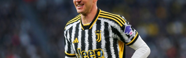 乐鱼体育官方网站-坎比亚索荣获绅士奖倍感荣幸，适逢停赛插曲显戏剧性