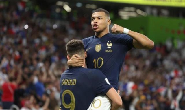 乐鱼体育官方-法国总统金口命中波胆！纪录夜高卢老将中坚齐闪耀