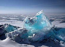 乐鱼体育官方网站-裁判评议：程进踩踏构成严重犯规，麦麦提江回看出示红牌决定正确